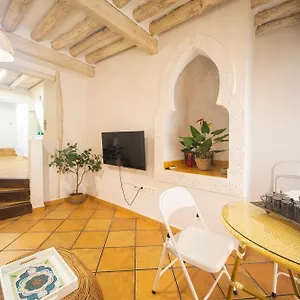 Indalo A Pies Del Albaicin , Granada Spagna